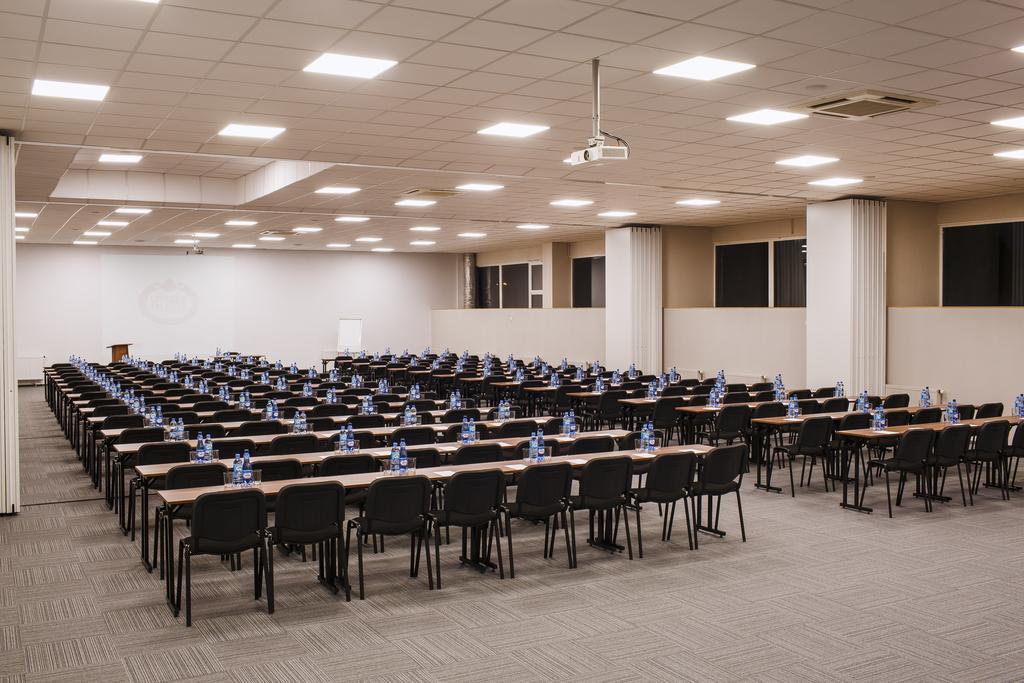 Falenty Biznes I Wypoczynek Raszyn Exterior photo